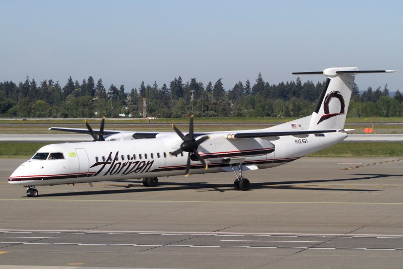 DHC 8 q400 самолет