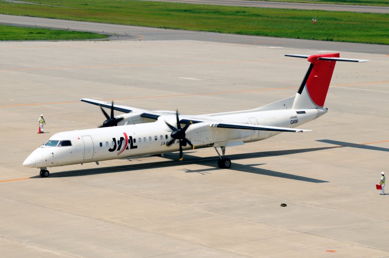 Бомбардье DHC-8-400