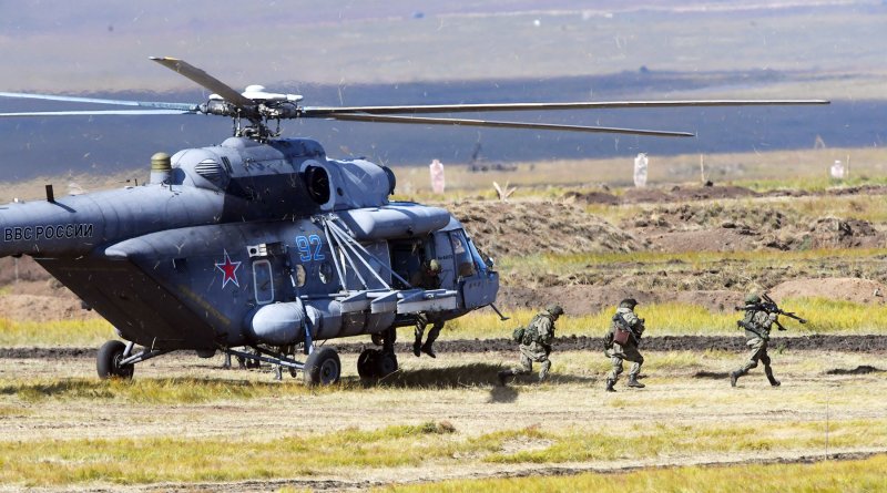 Восток-2018 военные учения Китай вертолёты
