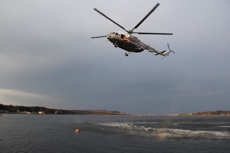 Падение вертолета в море