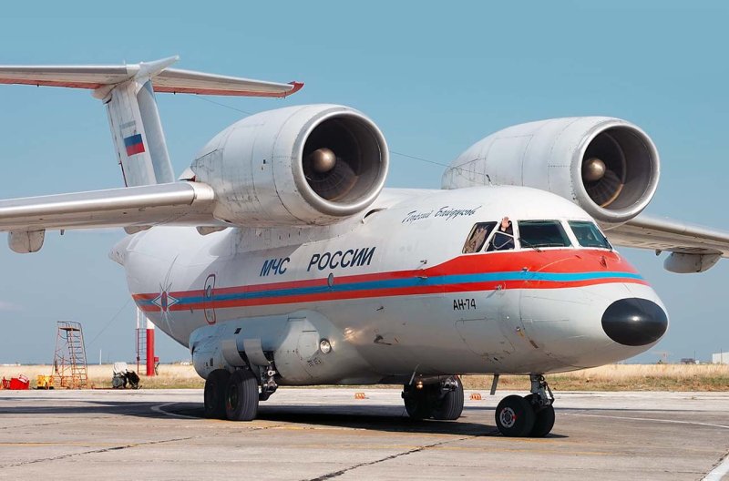 АН 72 шасси