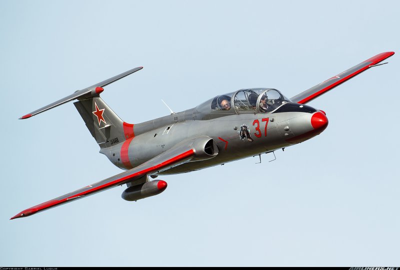 Aero l-29 Delfin