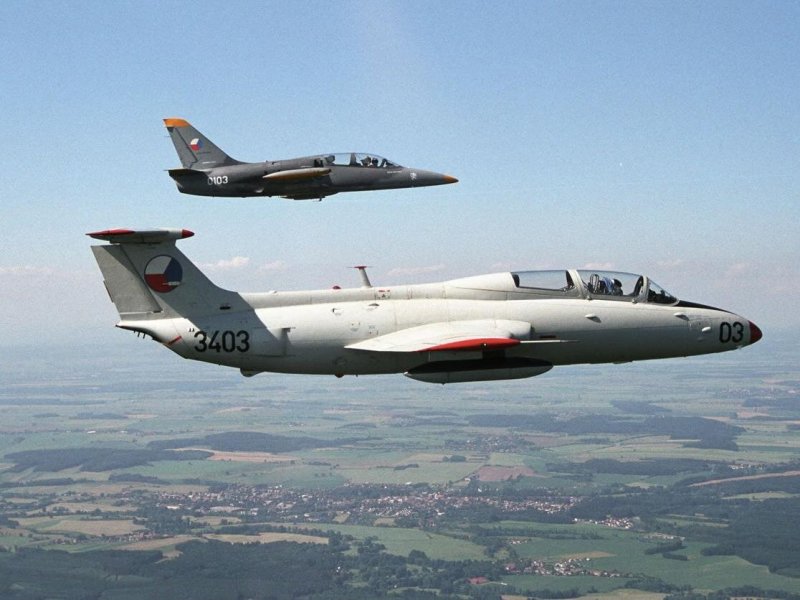 Самолет Aero l-29 Delfin