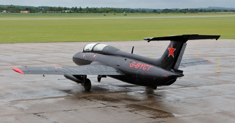 Самолет Аэро л-29 Дельфин
