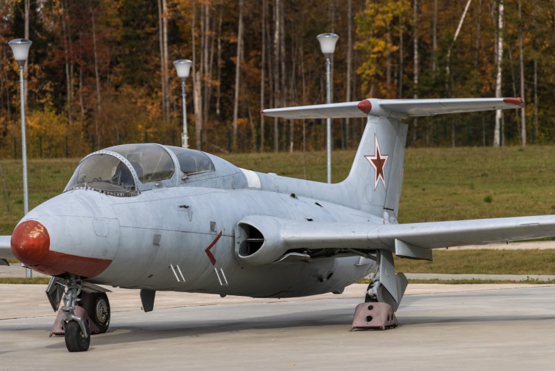 Самолет Aero l-29 Delfin