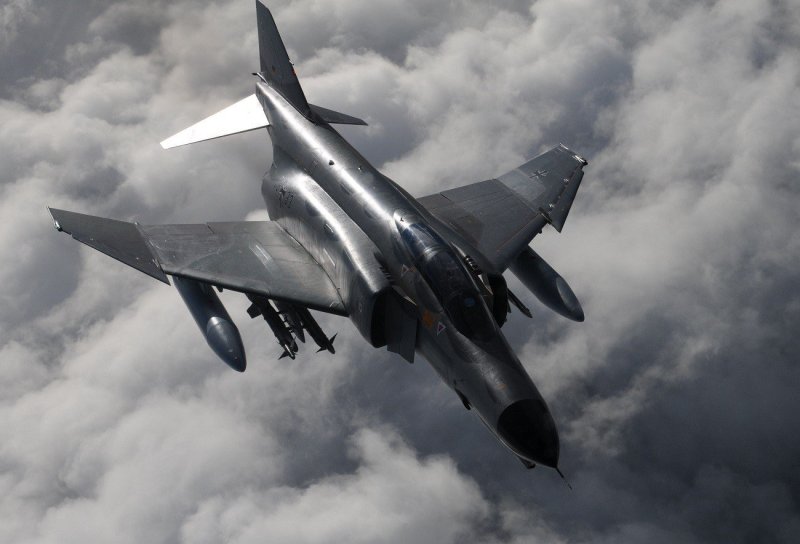 F16 Phantom