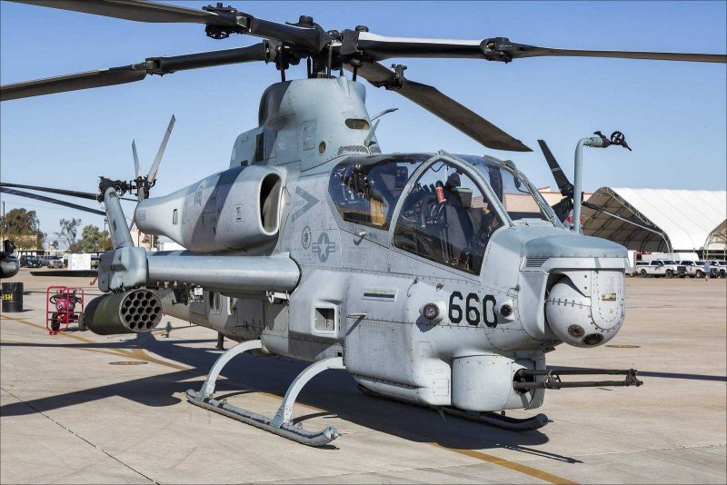 Вертолет Ah-1z Viper