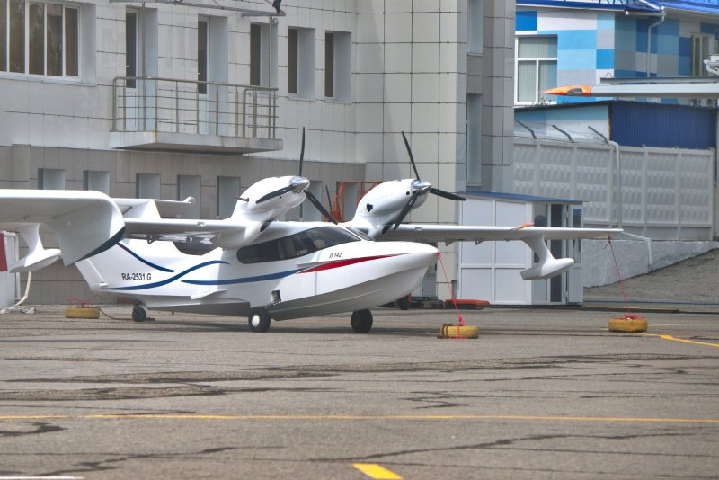 L-142 самолет амфибия