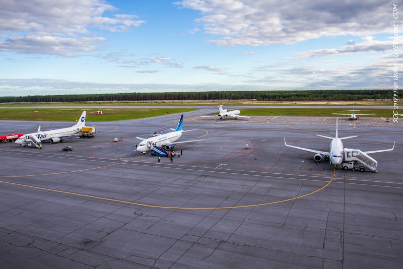 Аэропорт Мурманск Boeing 737