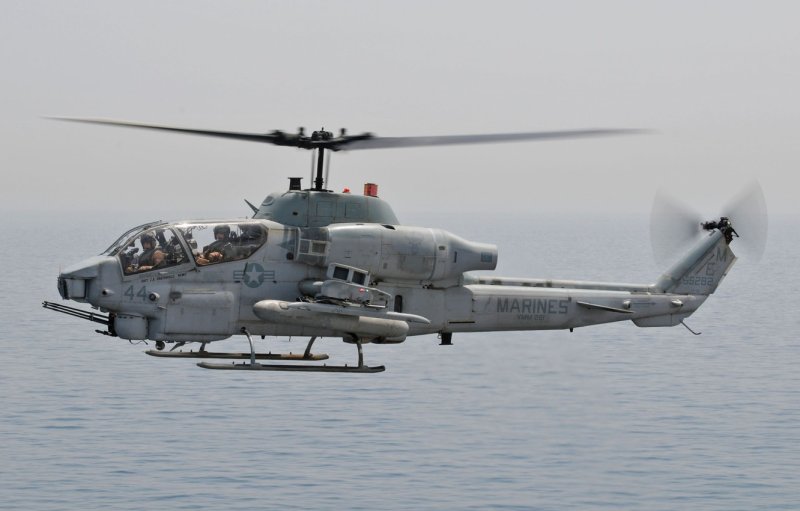 Вертолет Ah-1w "супер Кобра"