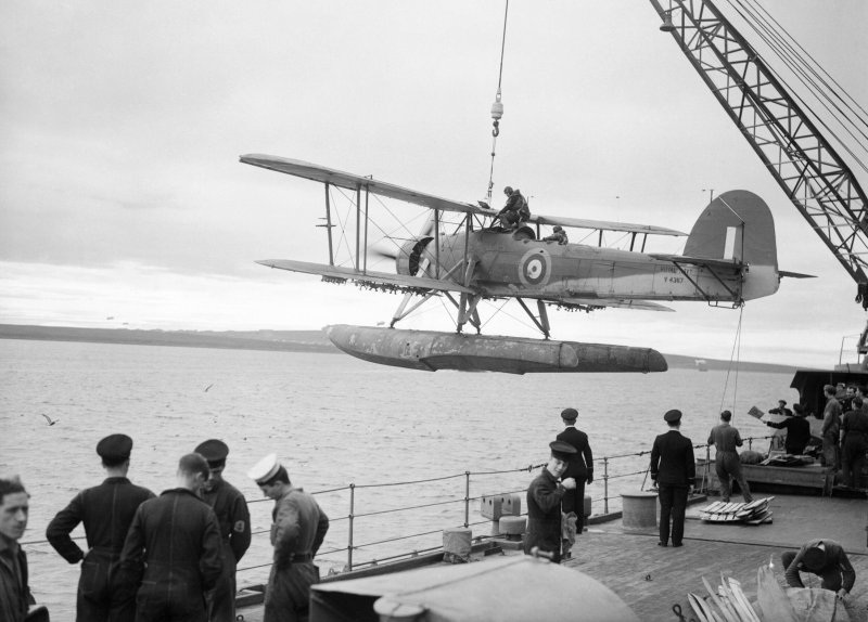 Swordfish самолет потопивший бисмарк