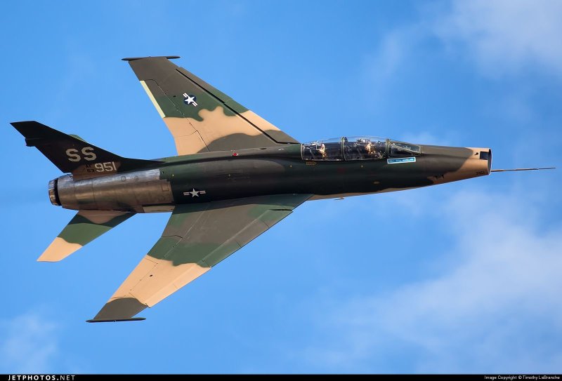 F-100f super Sabre