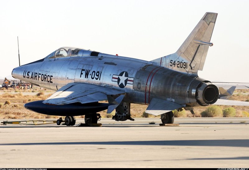 Супер Сейбр f-100