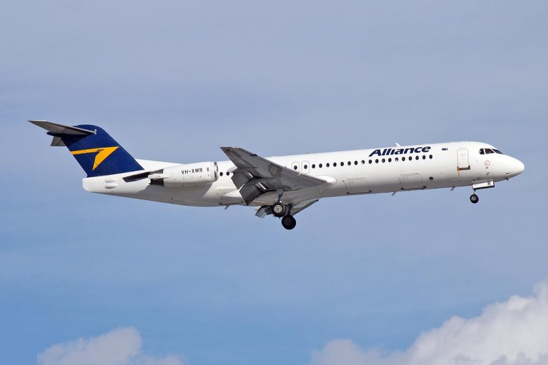 Fokker 100 самолет