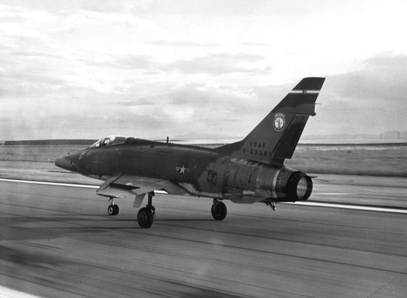 F-100 «СУПЕРСЭЙБР»
