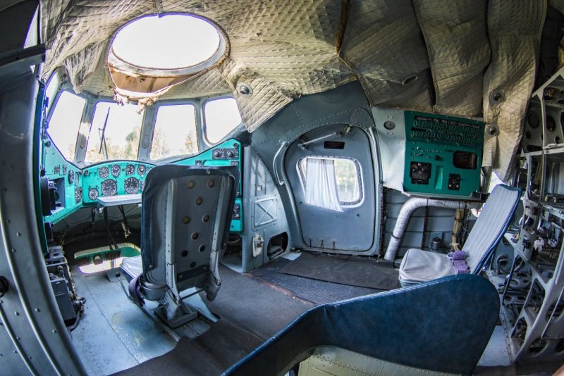 Ми-12 вертолёт кабина