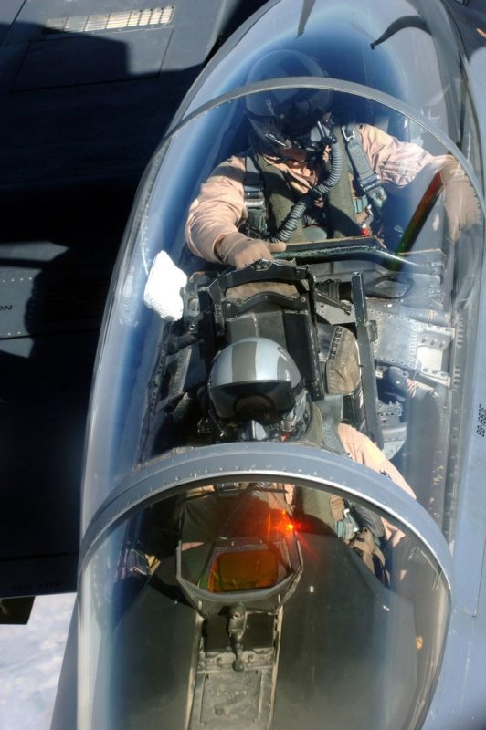 F-15e Strike Eagle кабина