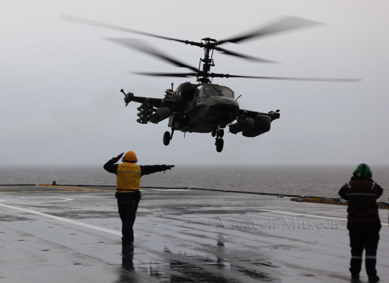 «Ка-52» на палубу «вице-Адмирал Кулаков»