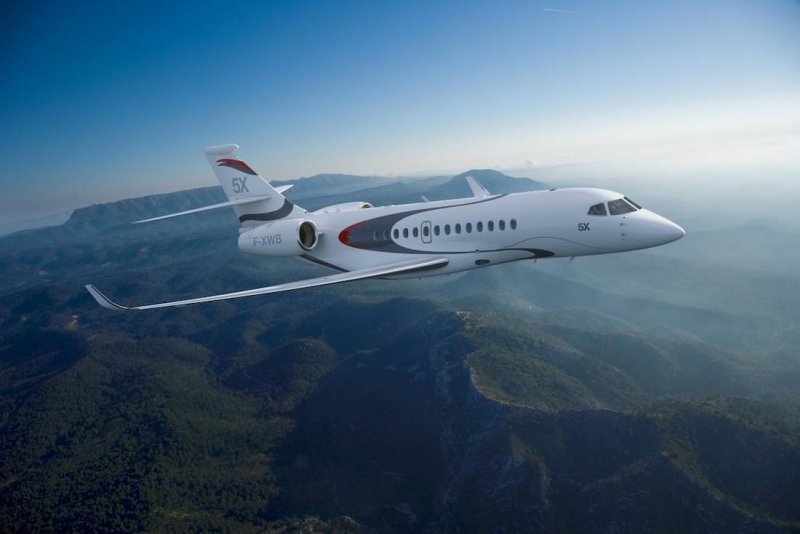 Dassault Falcon 5x