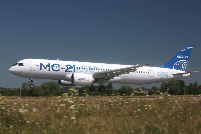 Самолёт МС-21-310