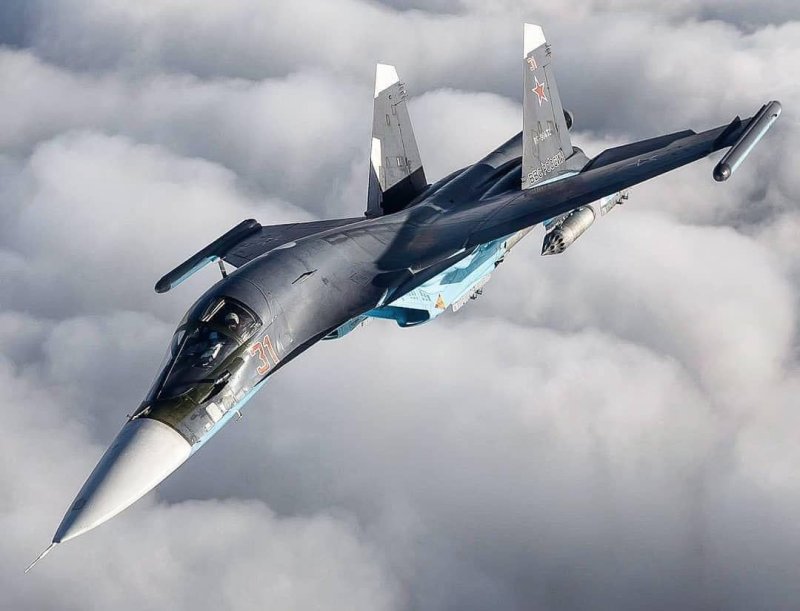 Су-34 сверхзвуковой самолёт