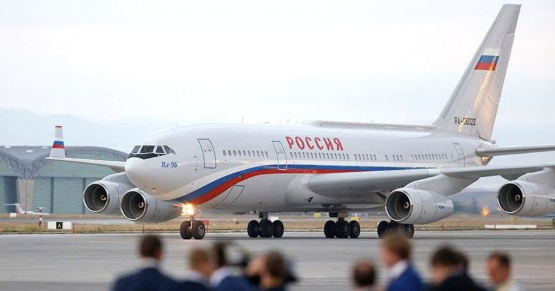 Самолет президента РФ ил-96-300