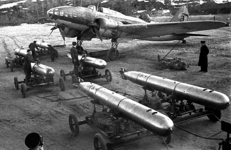Самолет торпедоносец ил-4т