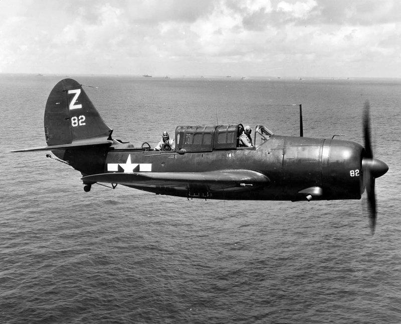 Палубный бомбардировщик Curtiss Helldiver SB-2c-1