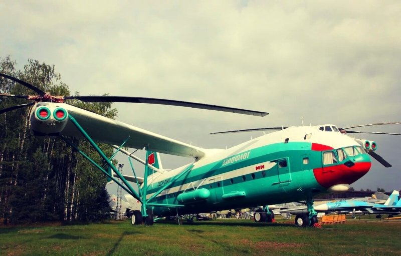 Ми-12 вертолёт