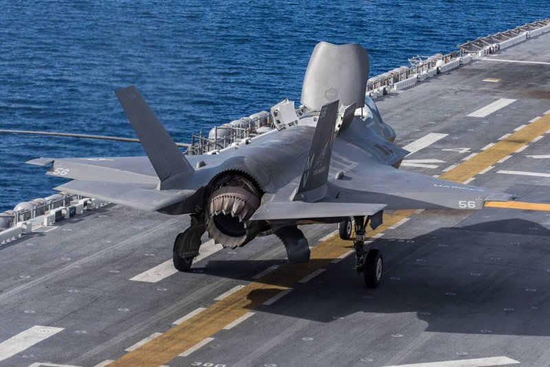F 35 истребитель