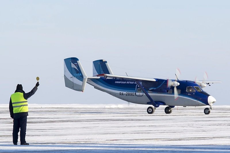 Аэропорт Барнаул АН 12