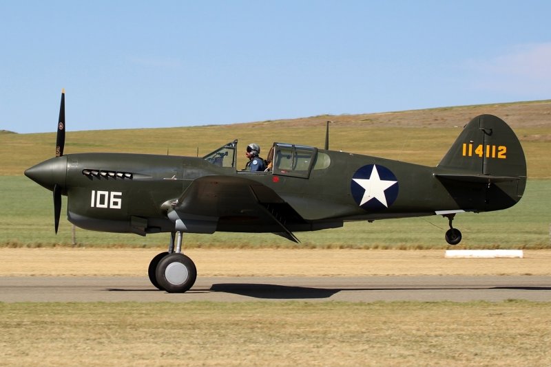 Curtiss p-40 f Warhawk