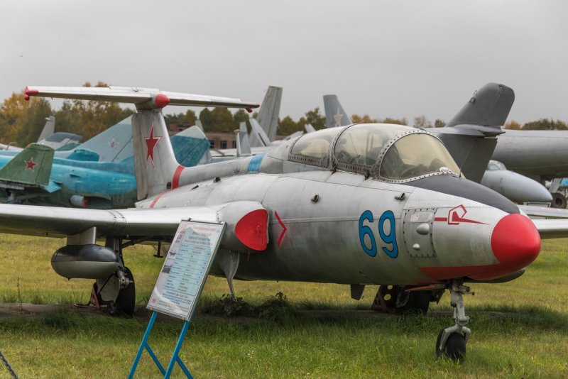 Л-29 Дельфин