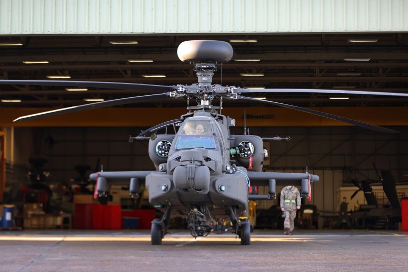 Apache вертолет