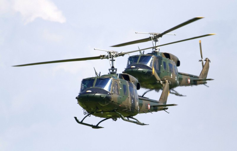 Agusta-Bell военный вертолет