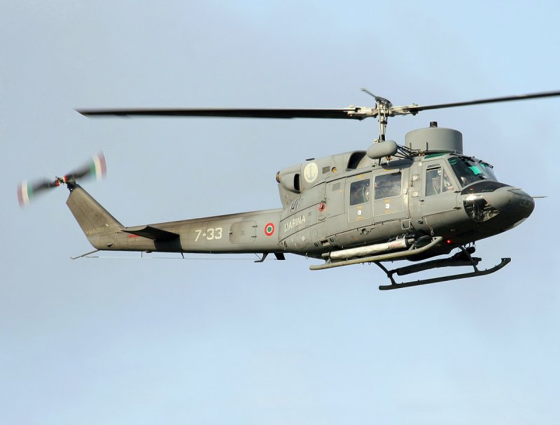Вертолет Bell 212 ВВС Италии