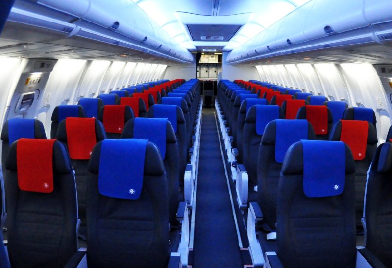Боинг 737 Азур Эйр салон