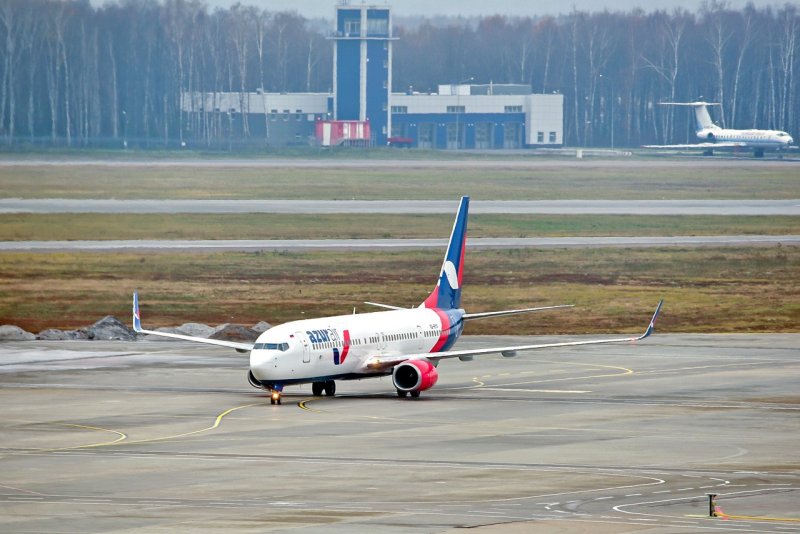 Боинг 737 900 Азур