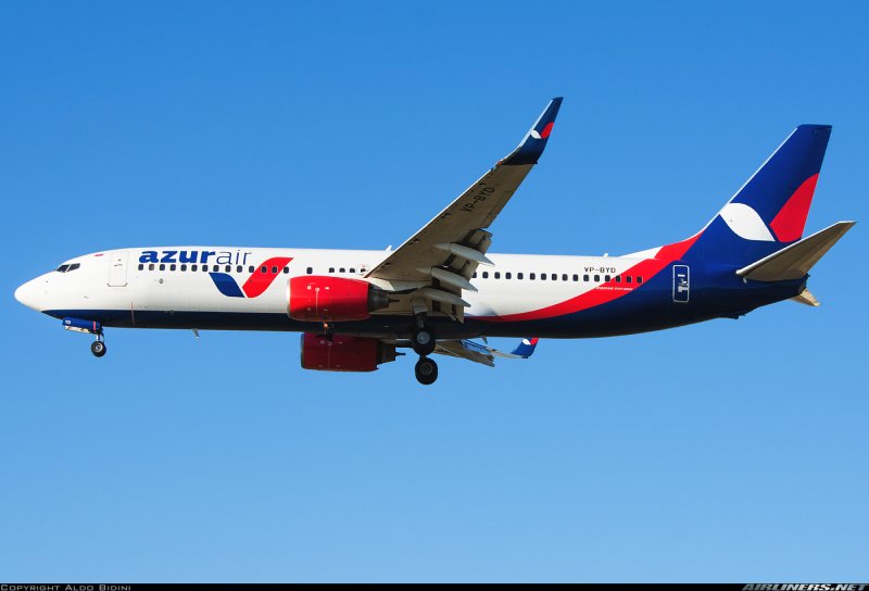 B737-800 Azur Air