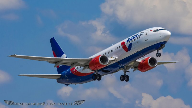 Азур АИР Боинг 737-800