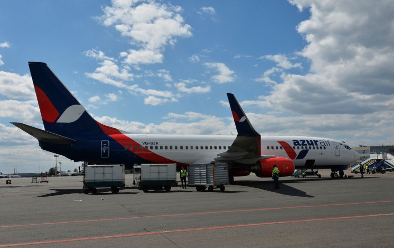 Боинг 737 Азур