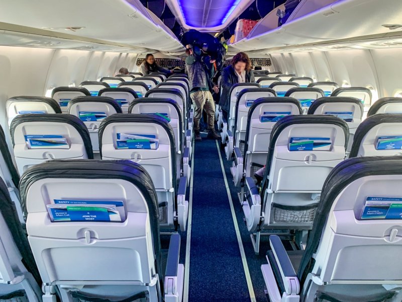 Boeing 737-900er салон