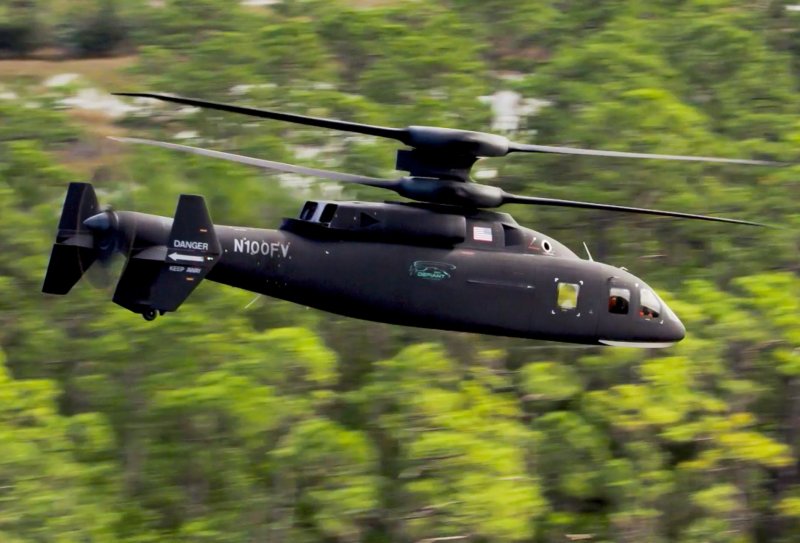 Defiant x Helicopter demonstrates shorts