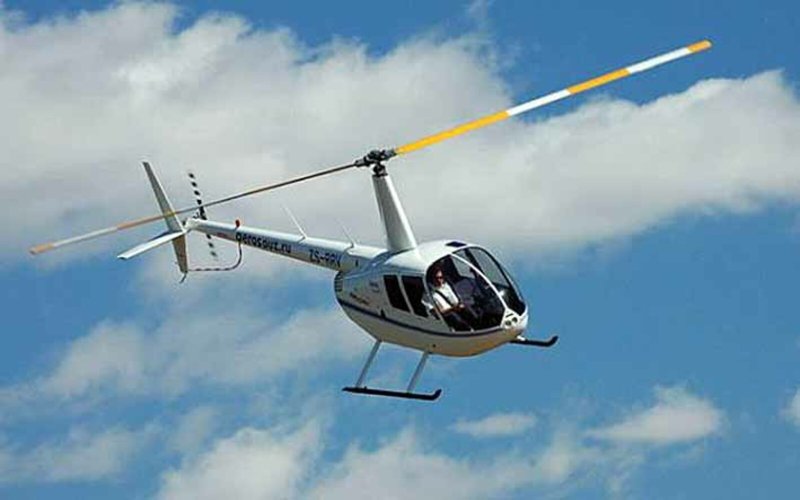 Robinson r44 в небе