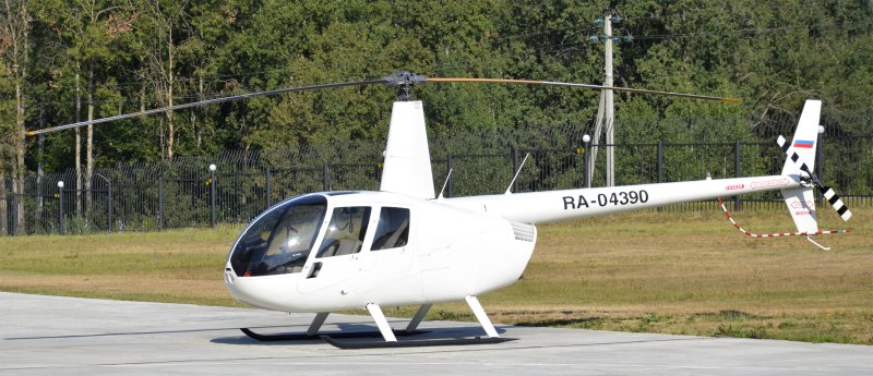 Robinson r44 белый