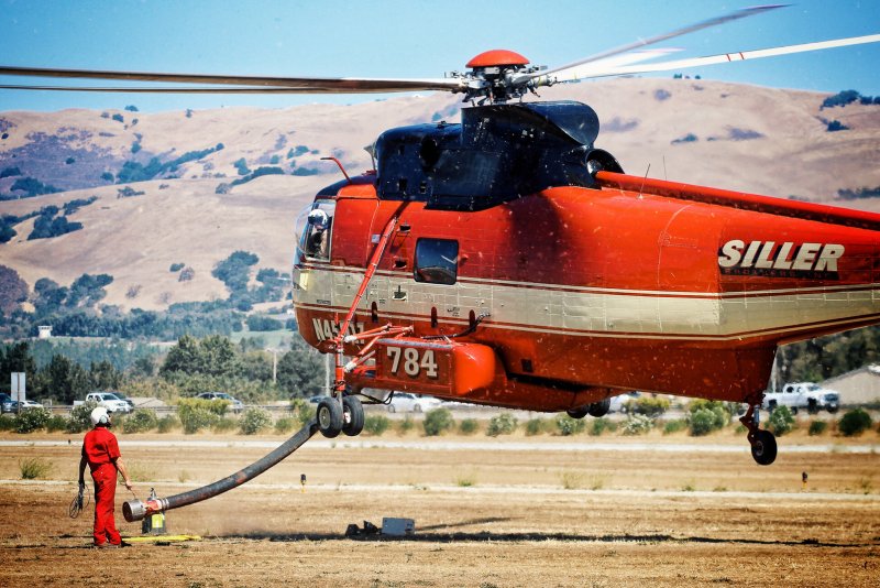Пожарный вертолёт Sikorsky