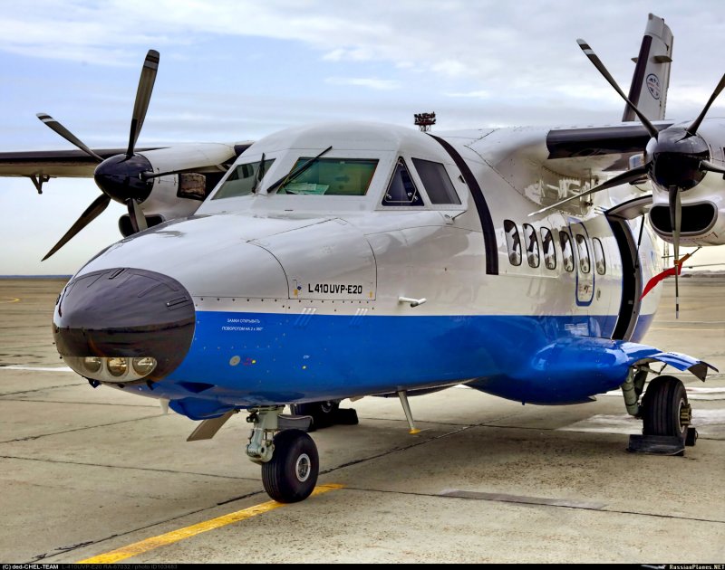 Самолет чешский l-410