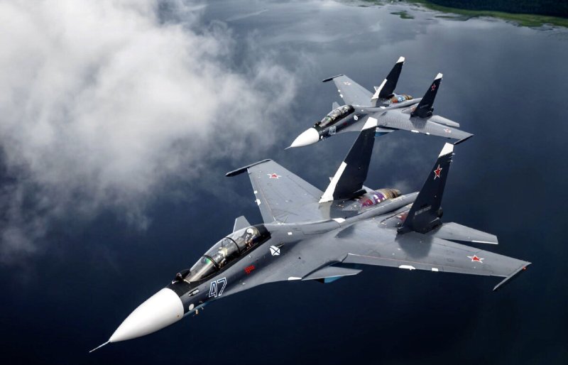 Истребитель Су-30см