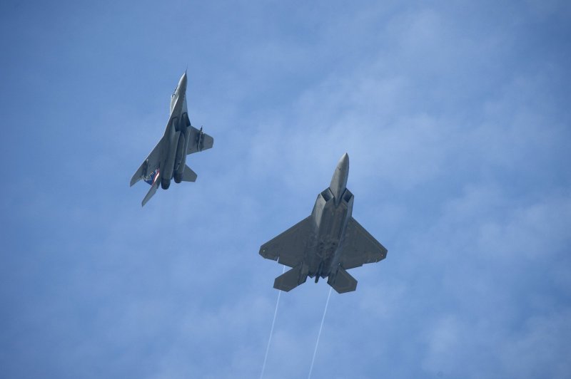 F-35 Су-27