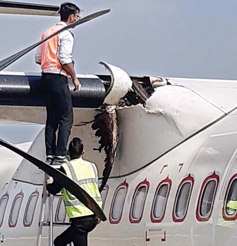 ATR 72 самолет кабина